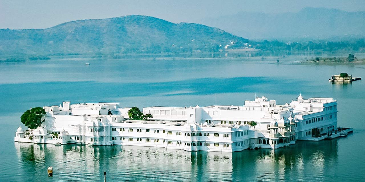 TAJ LAKE PALACE udaipur